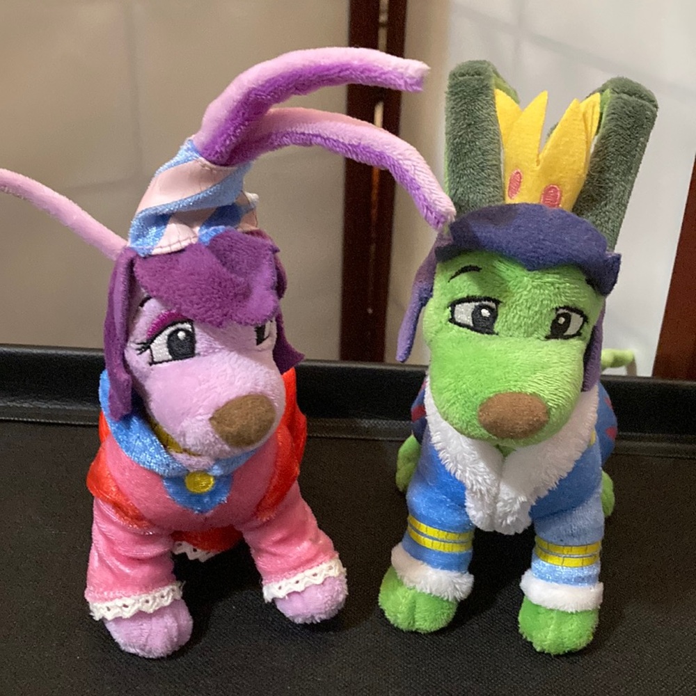 - ***- 2 Neopets - (buddled. ) plushies